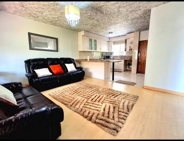 2 BEDROOM TOWNHOUSE FOR SALE IN EDEN GLEN